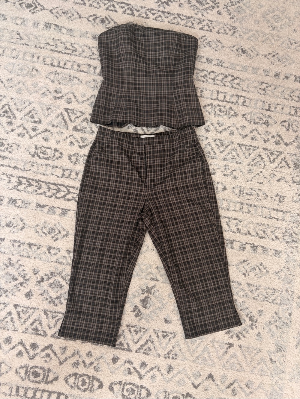 Reformation 2 piece set: Plaid Strapless Crop Top & Capri Pants Set - Black Gray